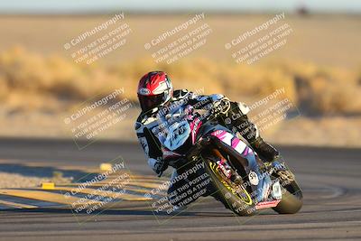 media/Nov-17-2024-CVMA (Sun) [[1fec520723]]/Race 18-Supersport Middleweight/